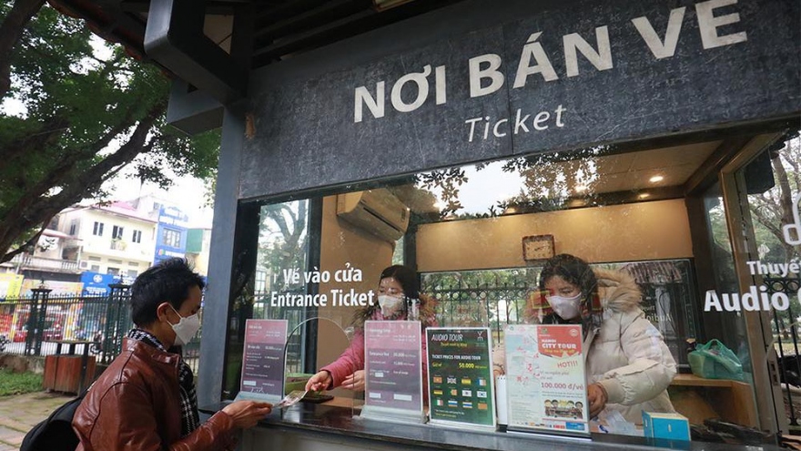 Hanoi relic sites and tourist attractions welcome back visitors